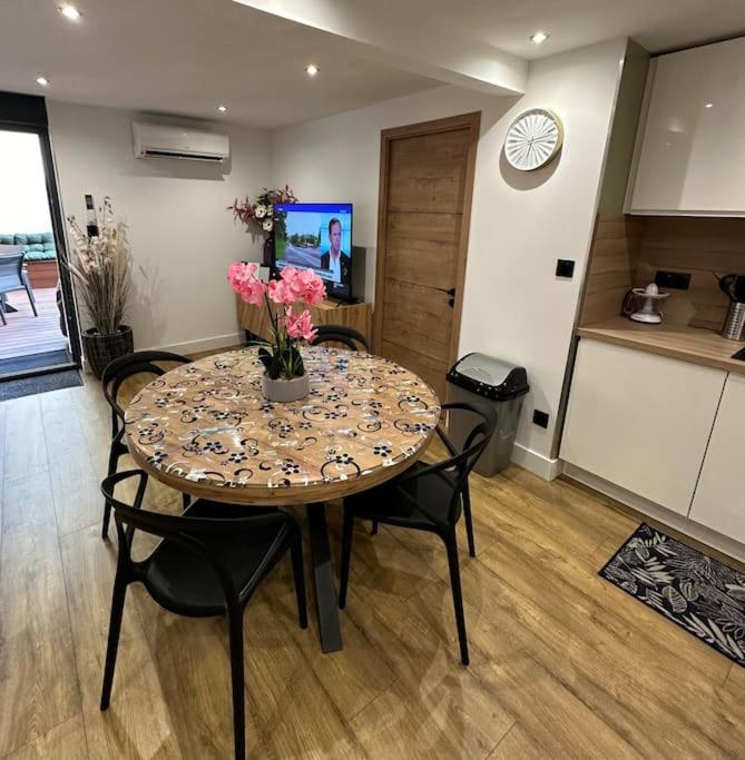 Le Briand Appartement 4Etoiles Nancy Thermal Cosy Avec Terrasse Wifi Exterior photo