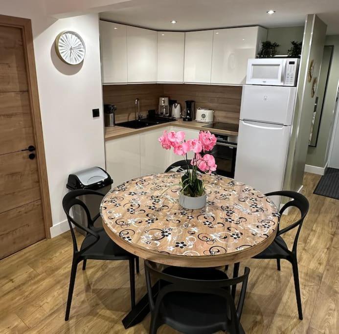 Le Briand Appartement 4Etoiles Nancy Thermal Cosy Avec Terrasse Wifi Exterior photo